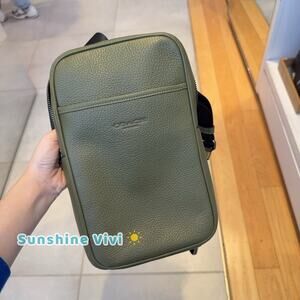 NWT Coach Turner Pack Gunmetal/Olive Pebble Leather CCQ50